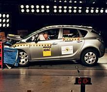 Opel Astra - 5 Sterne EuroNCAP